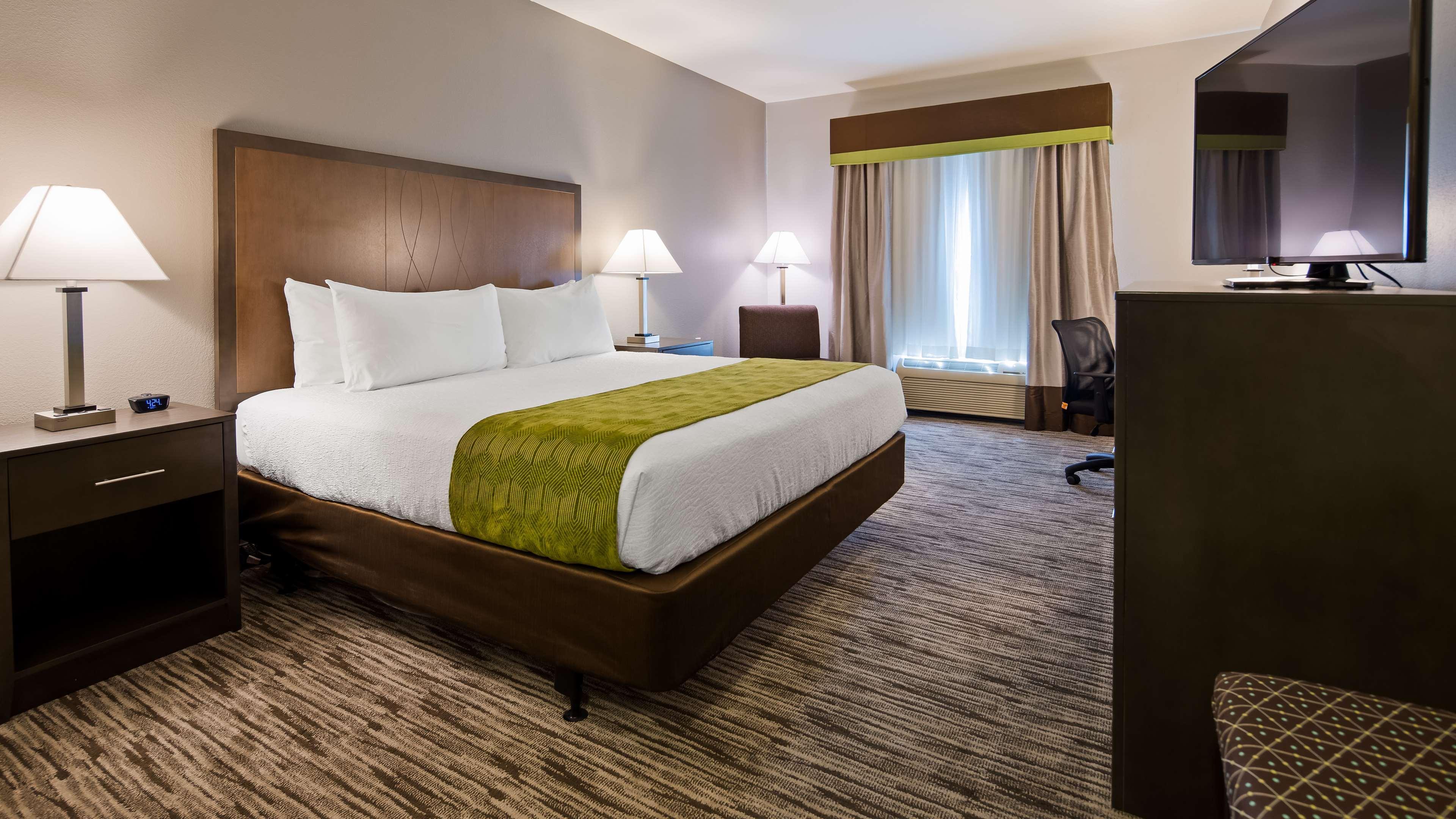 Best Western Plus Liberal Hotel & Suites Bagian luar foto