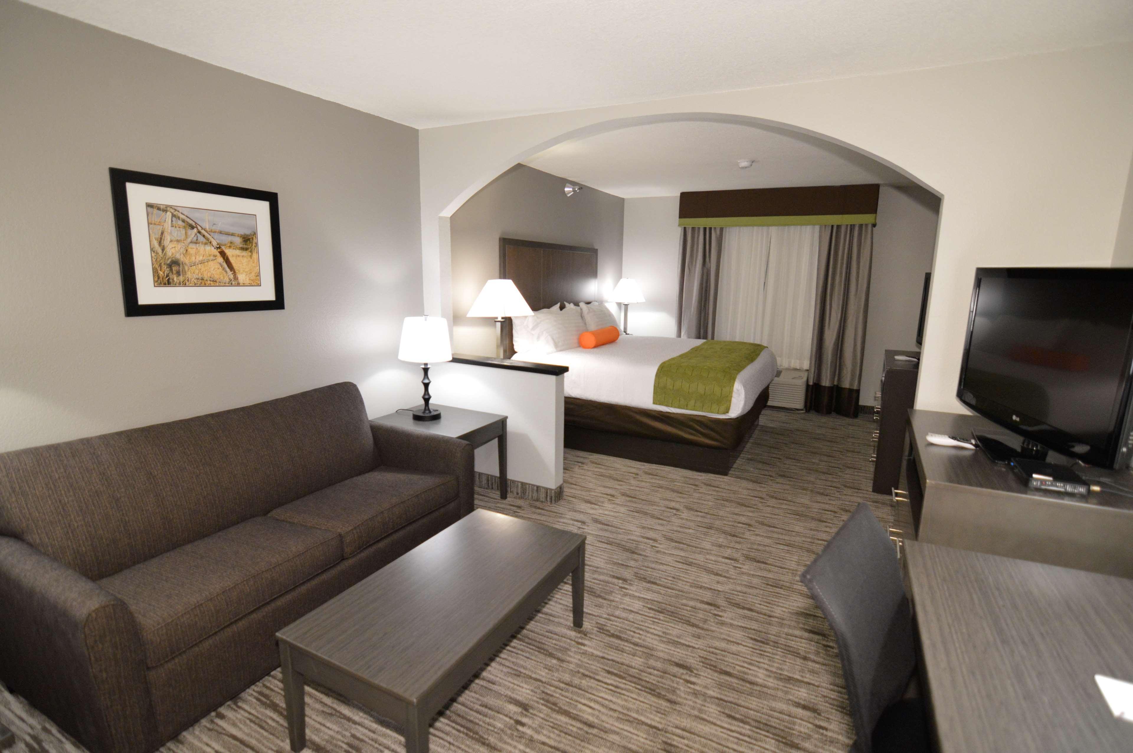 Best Western Plus Liberal Hotel & Suites Bagian luar foto