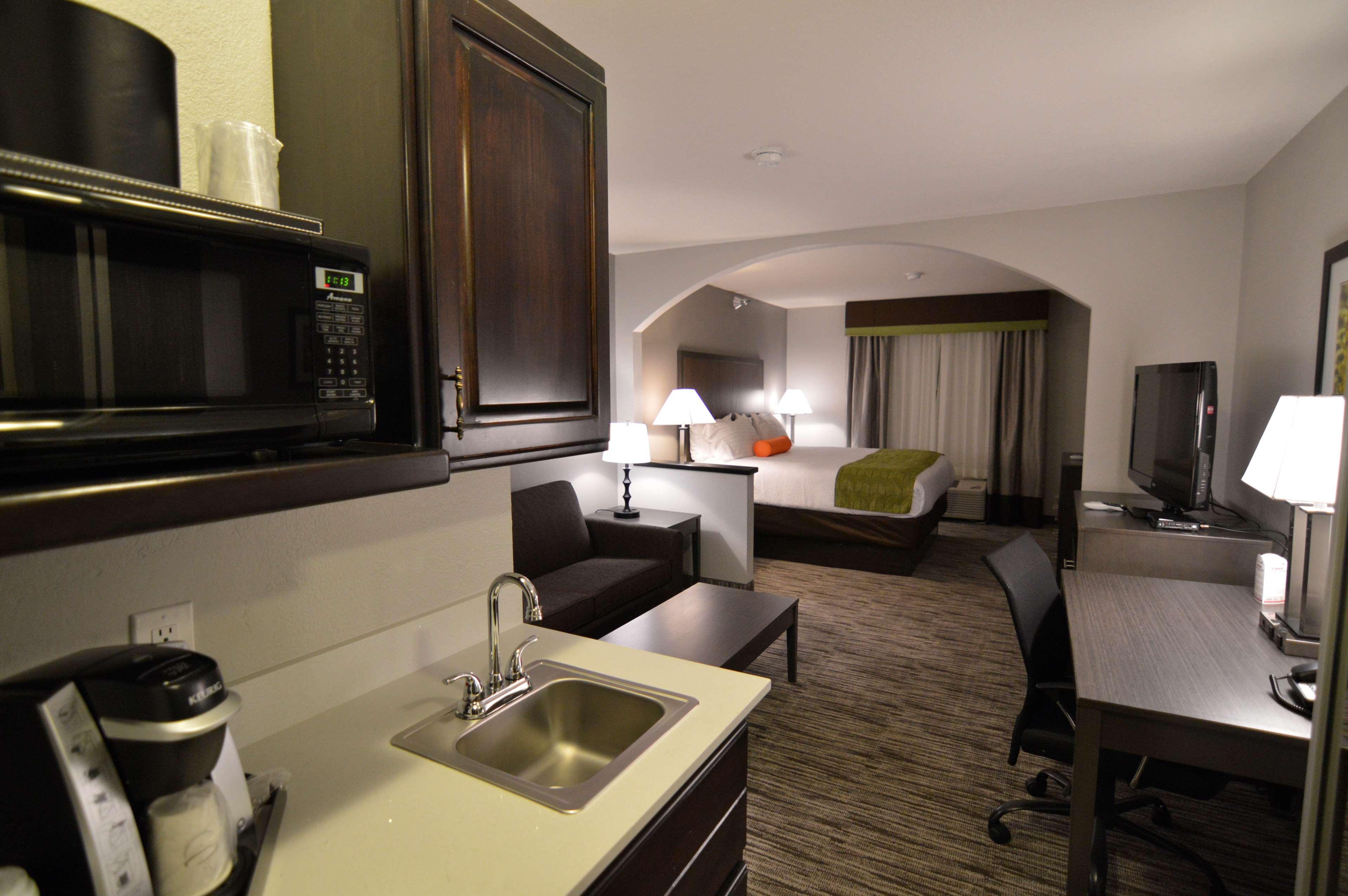 Best Western Plus Liberal Hotel & Suites Bagian luar foto