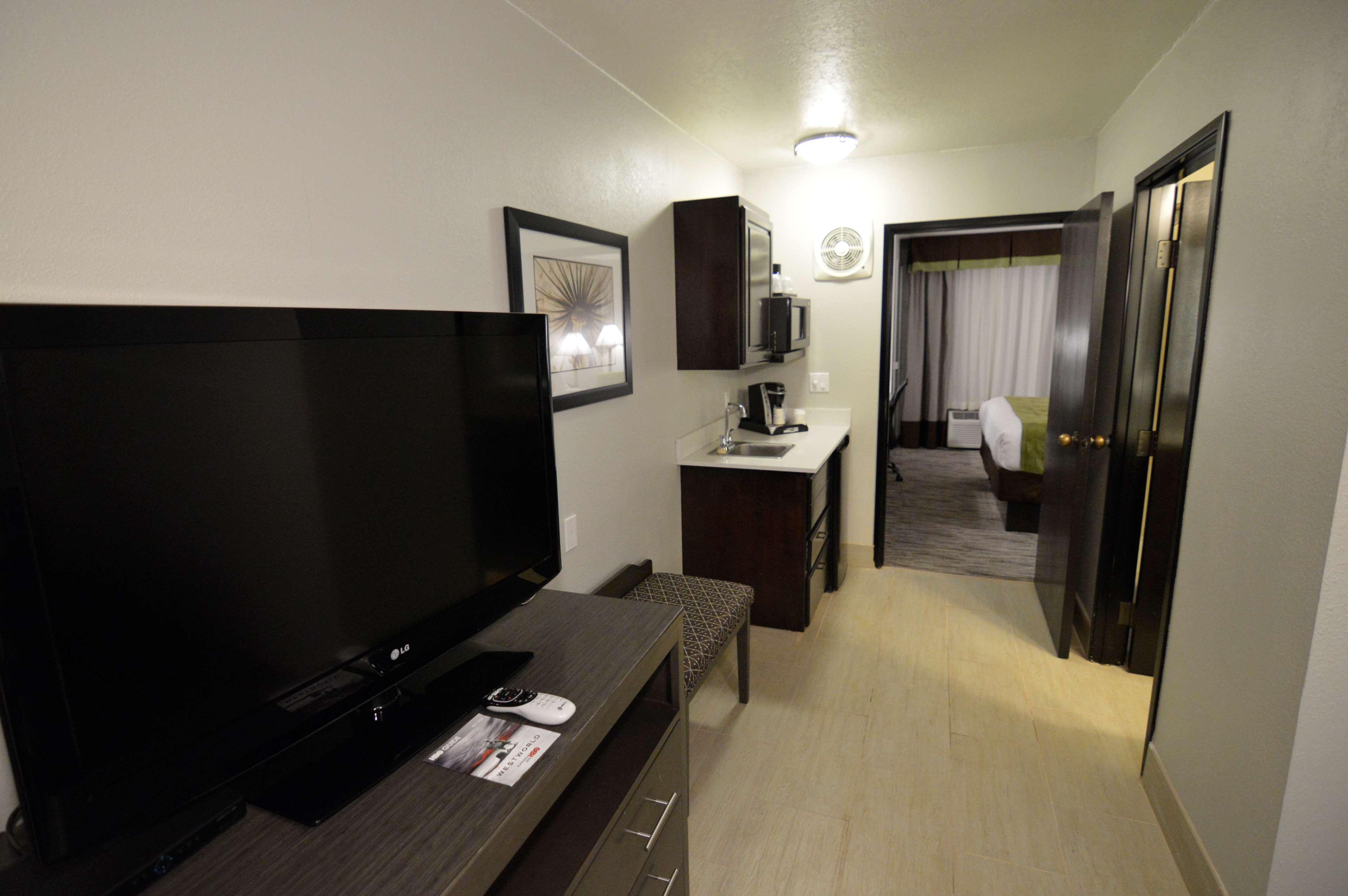 Best Western Plus Liberal Hotel & Suites Bagian luar foto