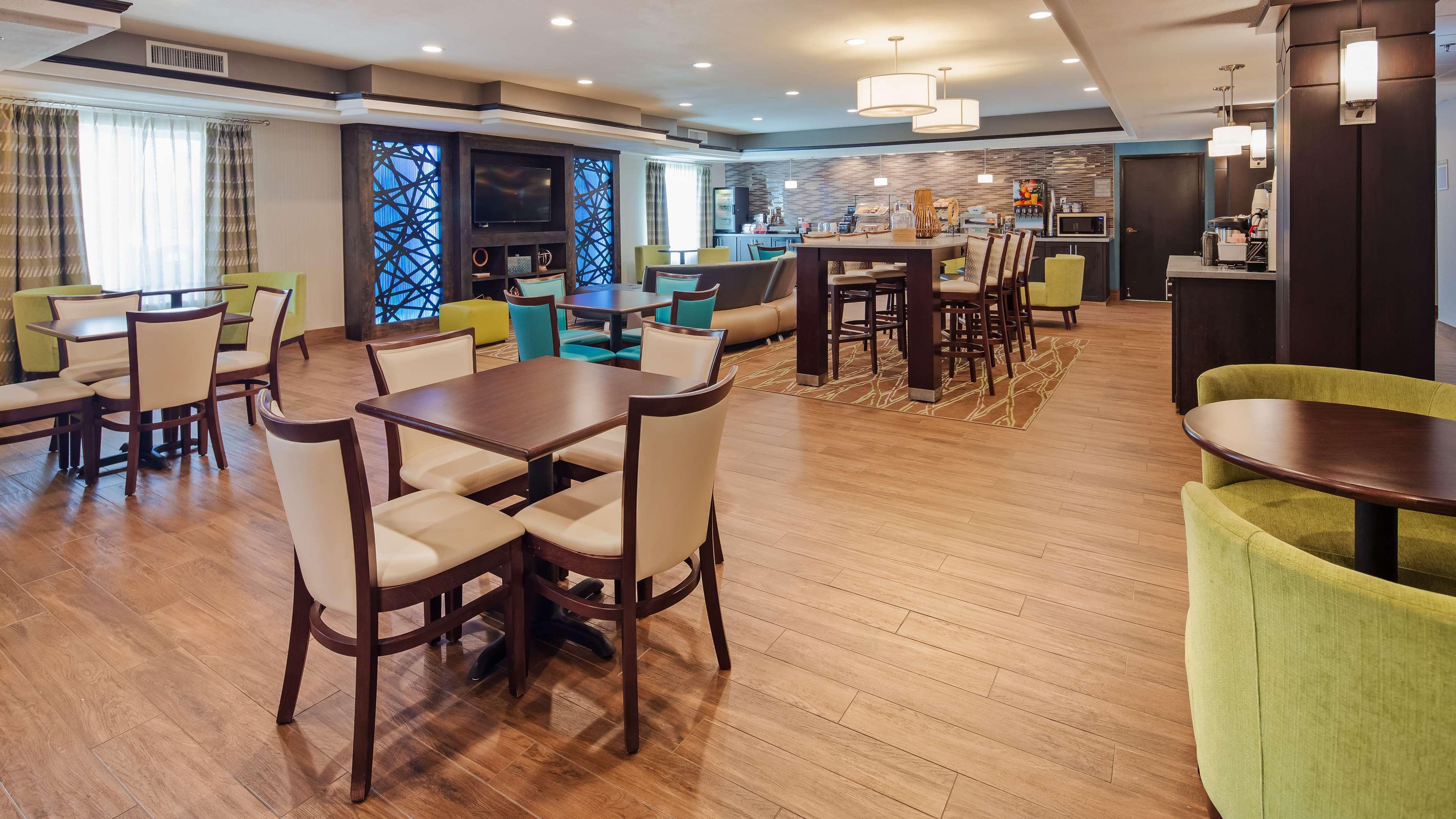 Best Western Plus Liberal Hotel & Suites Bagian luar foto